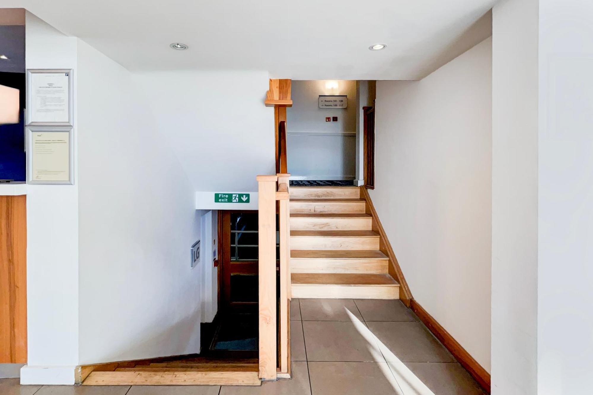 Belvilla Crewe City Centre Hotel Lifestyle Eksteriør billede